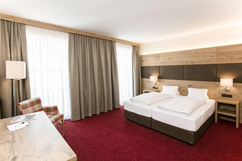 Hotel Andreas Hofer Kufstein Bagian luar foto